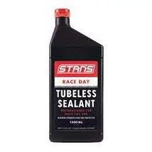 Stan's Notubes Race Day tubeless és defektmentesítő folyadék 1000ml