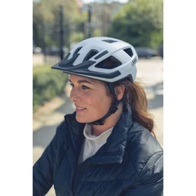 ABUS kerékpáros városi sisak Aduro 3.0, In-Mold, polar white M (52-58 cm)