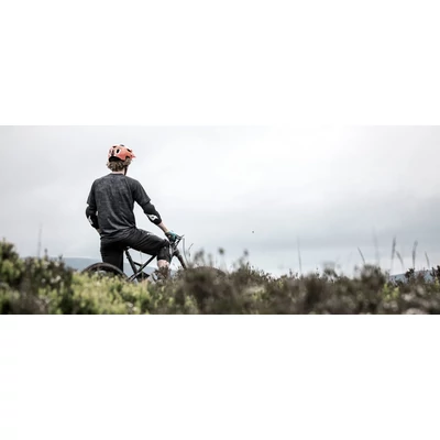 Bluegrass Solid térdvédő - RideShop.hu