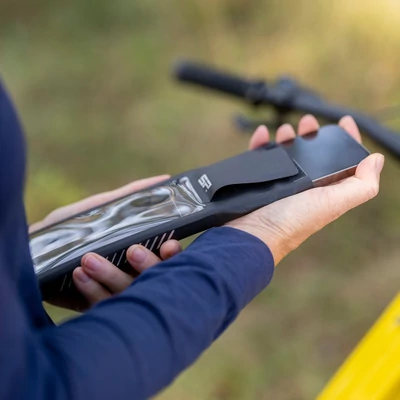SP Connect okostelefon tartó univerzális tasak [L] - RideShop.hu