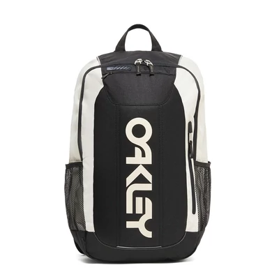 Oakley Enduro 3.0 20 literes hátizsák fehér-szürke - RideShop.hu Oakley Enduro 3.0 20 literes hátizsák fehér-szürke - RideShop.hu