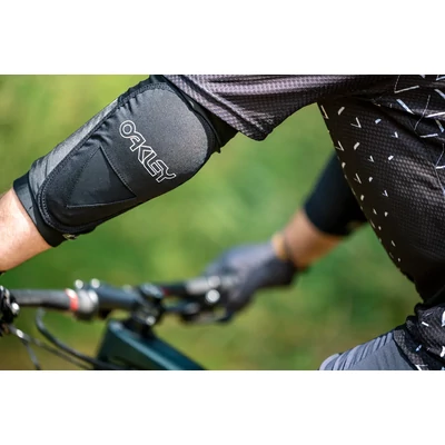 Oakley All Mountain RZ Labs könyökvédő - RideShop.hu